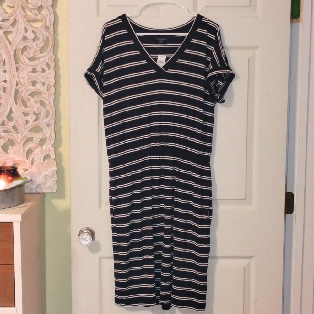 Banana republic knit dress nwt (it's got pockets!)